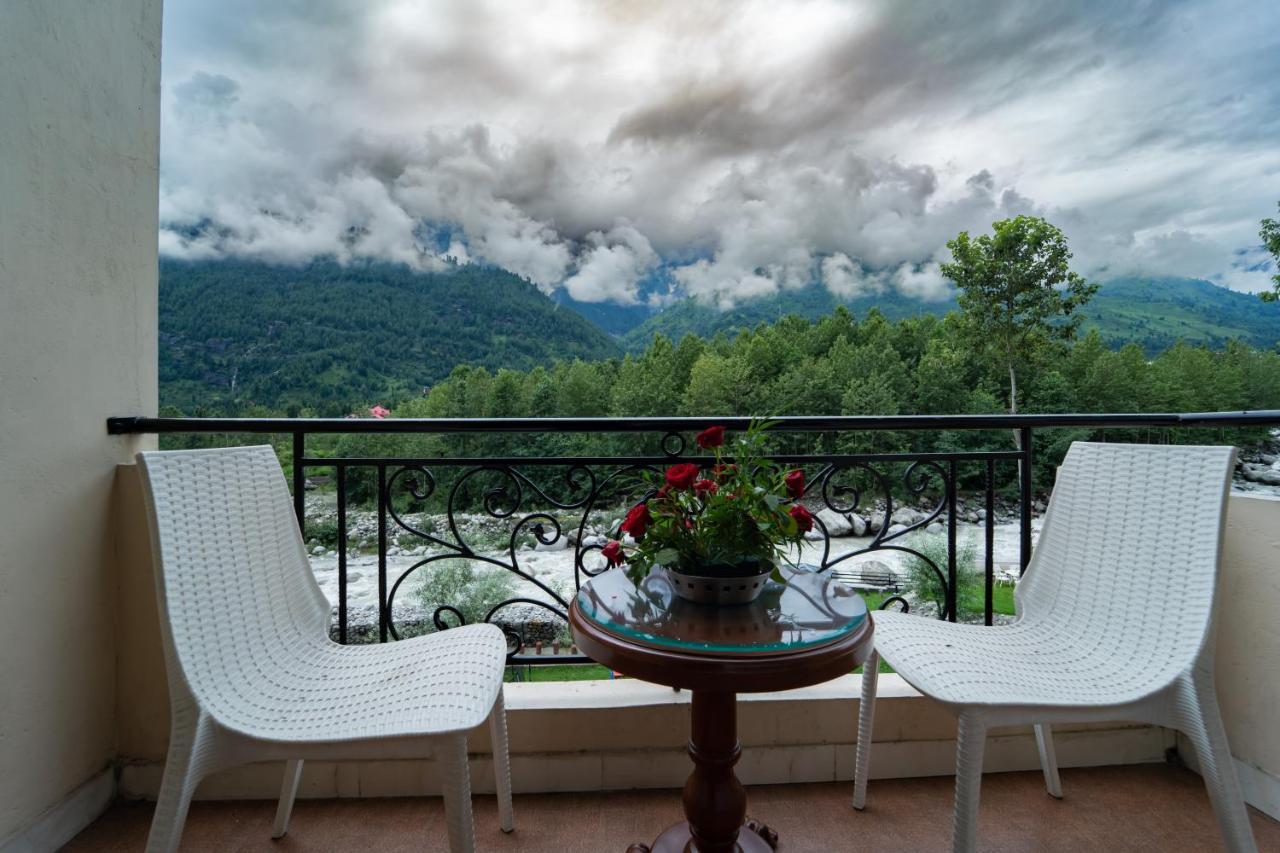 सहारा The Allure Grand - A Riverside And 4*