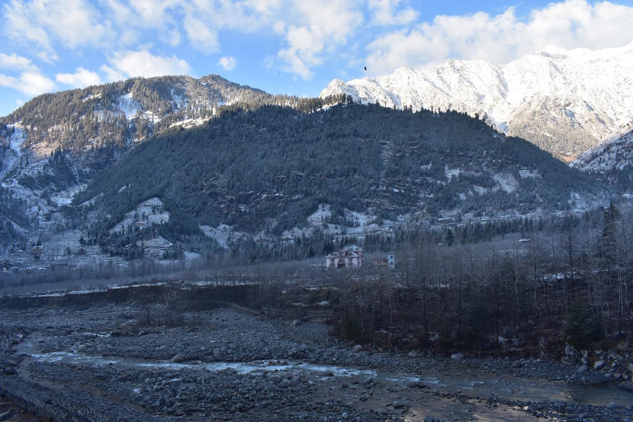 The Allure Grand - A Riverside And सहारा 4*